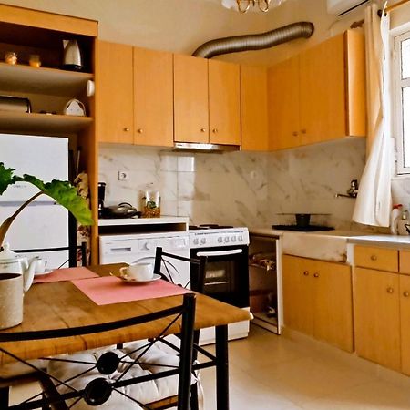 Next To Metro! Bright Apartment With Fully Equipped Kitchen Афины Экстерьер фото