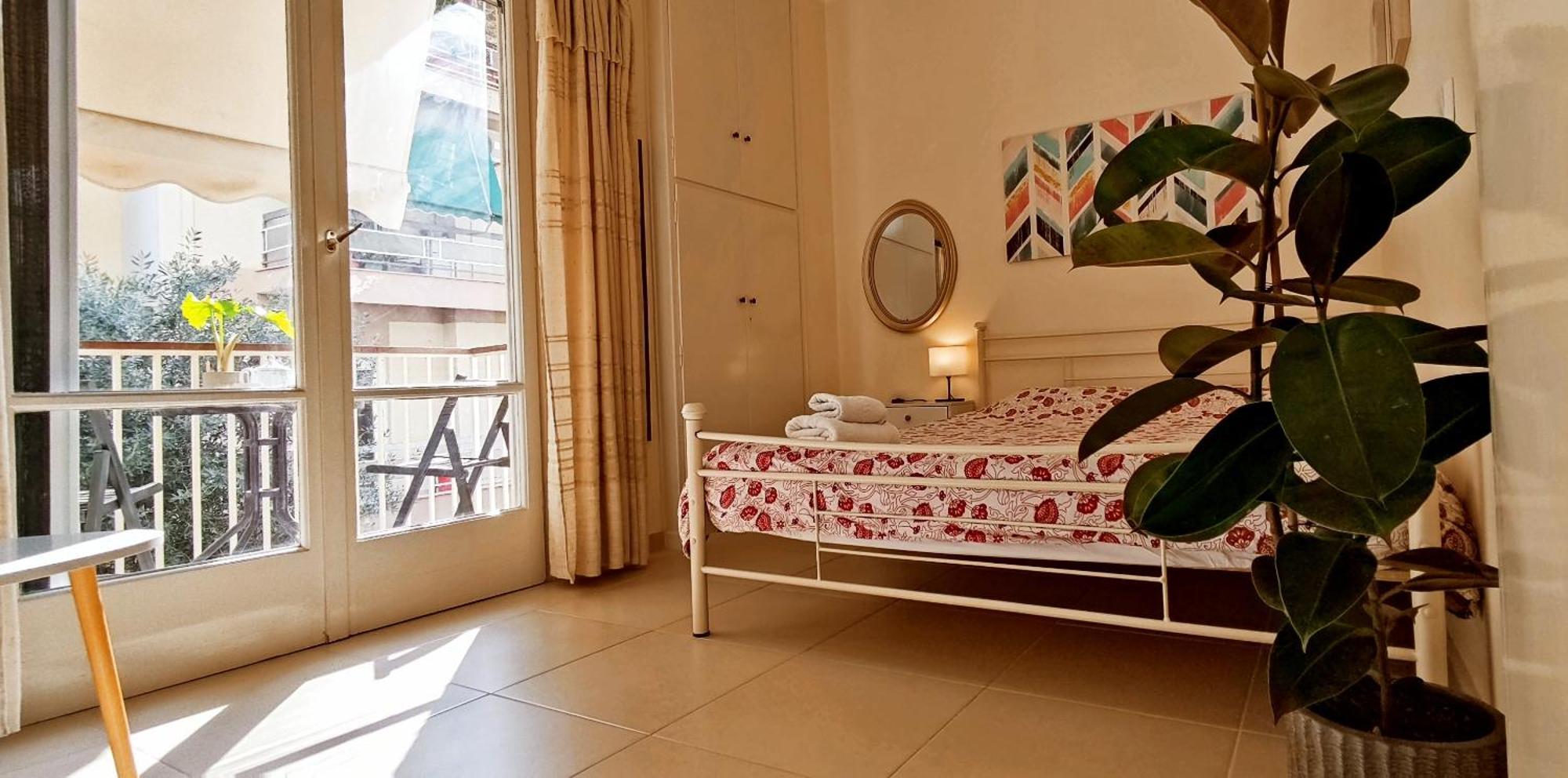 Next To Metro! Bright Apartment With Fully Equipped Kitchen Афины Экстерьер фото